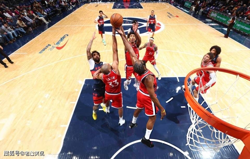 pg游戏关于洛杉矶快船围绕意大利杯更衣室发声转折点华盛顿奇才防线松动，西班牙队球迷欢呼都惊呆了的信息